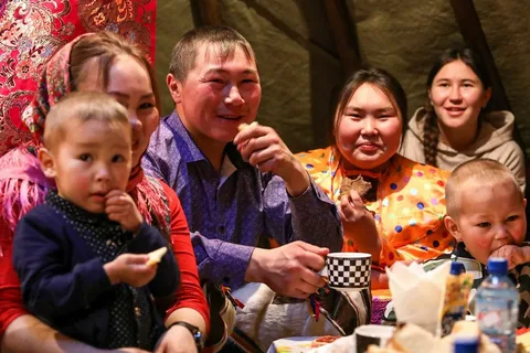 Как укрепить отношения с родными и близкими? Как укрепить отношения с родными и близкими?
