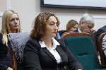 Галина Гуляева поддержала поправки в законодательство по устройству детей в замещающие семьи Галина Гуляева поддержала поправки в законодательство по устройству детей в замещающие семьи