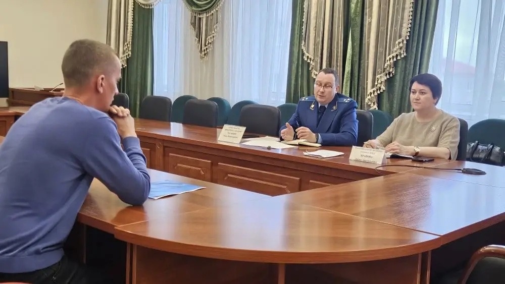 Уполномоченный по правам ребёнка и заместитель прокурора Архангельской области и НАО провели совместный приём граждан