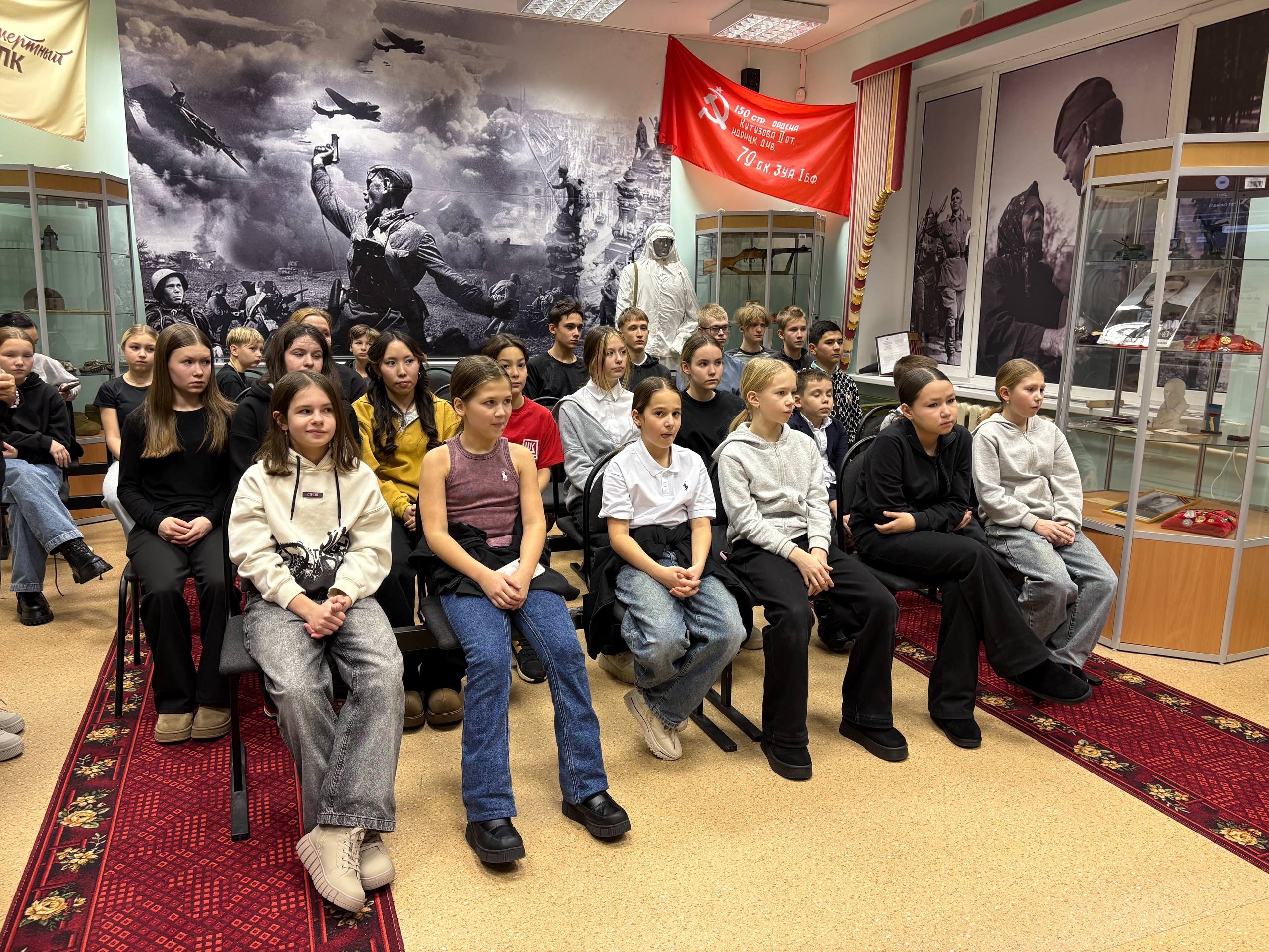 Уполномоченный по правам ребёнка в НАО с Детским советом посетили посёлок Красное  