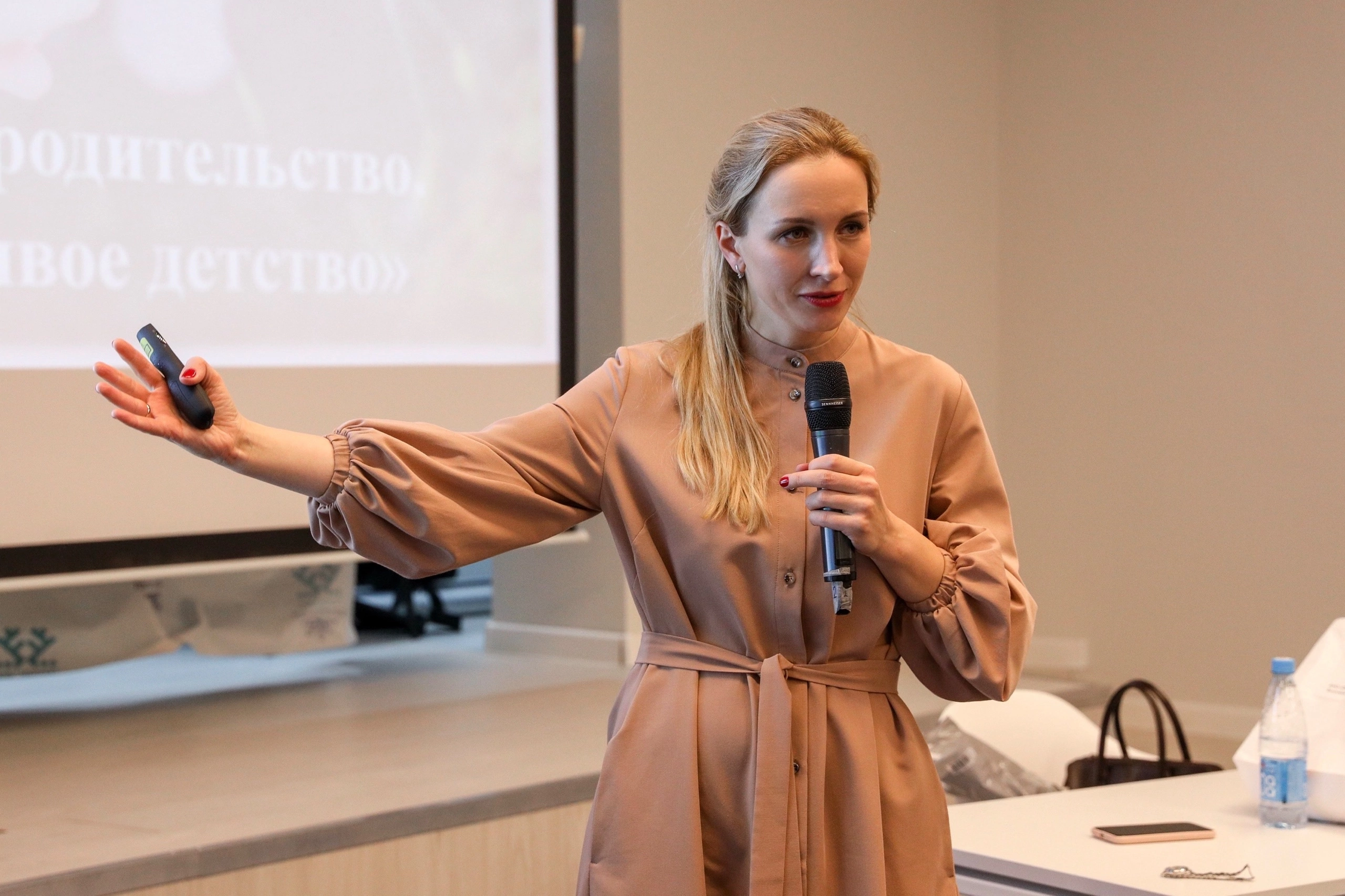 В Нарьян-Маре состоится встреча-лекция на тему «Современное детство в руках цифровой эпохи. Как сохранить здоровье детей?» В Нарьян-Маре состоится встреча-лекция на тему «Современное детство в руках цифровой эпохи. Как сохранить здоровье детей?»