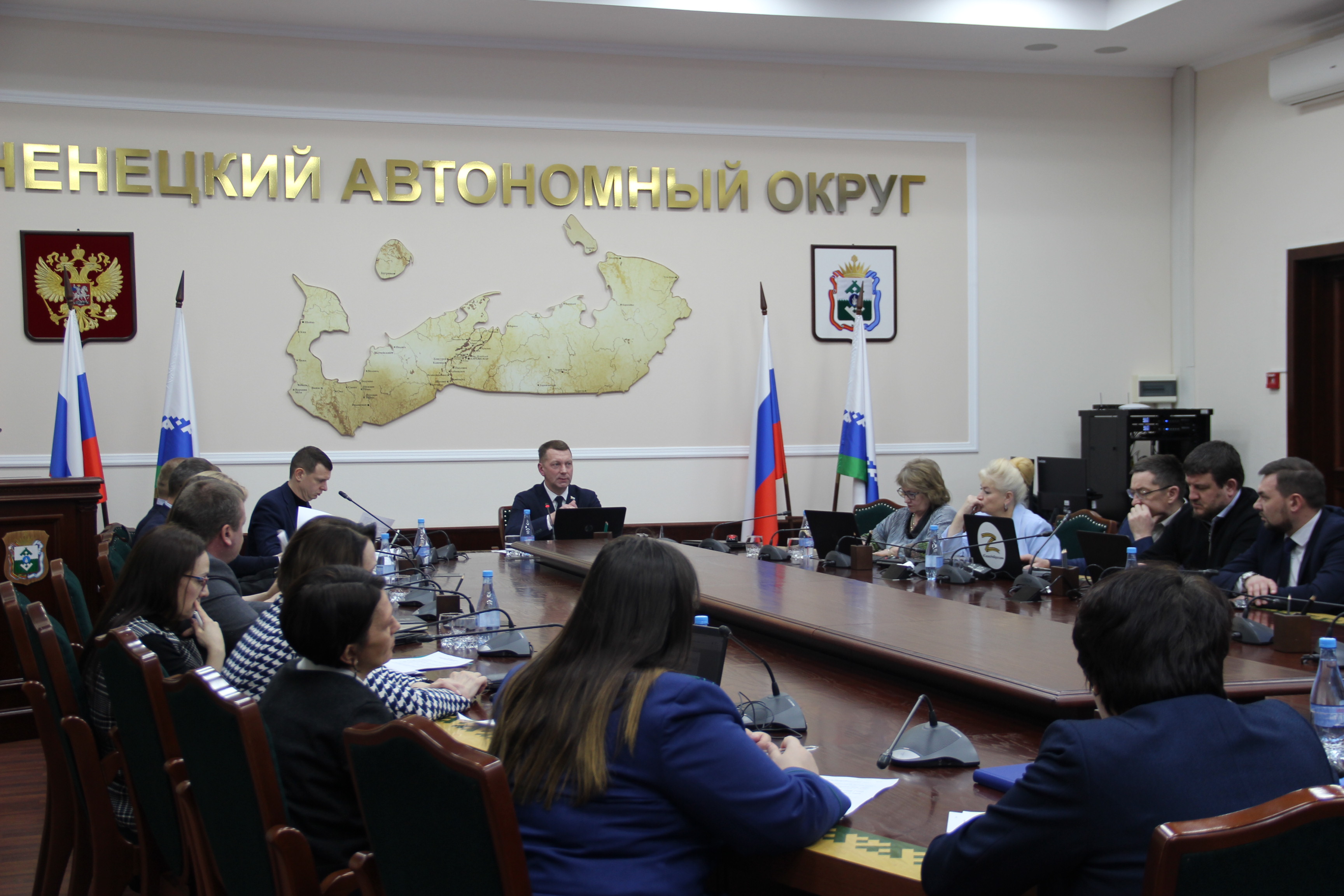 Лиана Храпова приняла участие в работе комиссий Собрания депутатов НАО