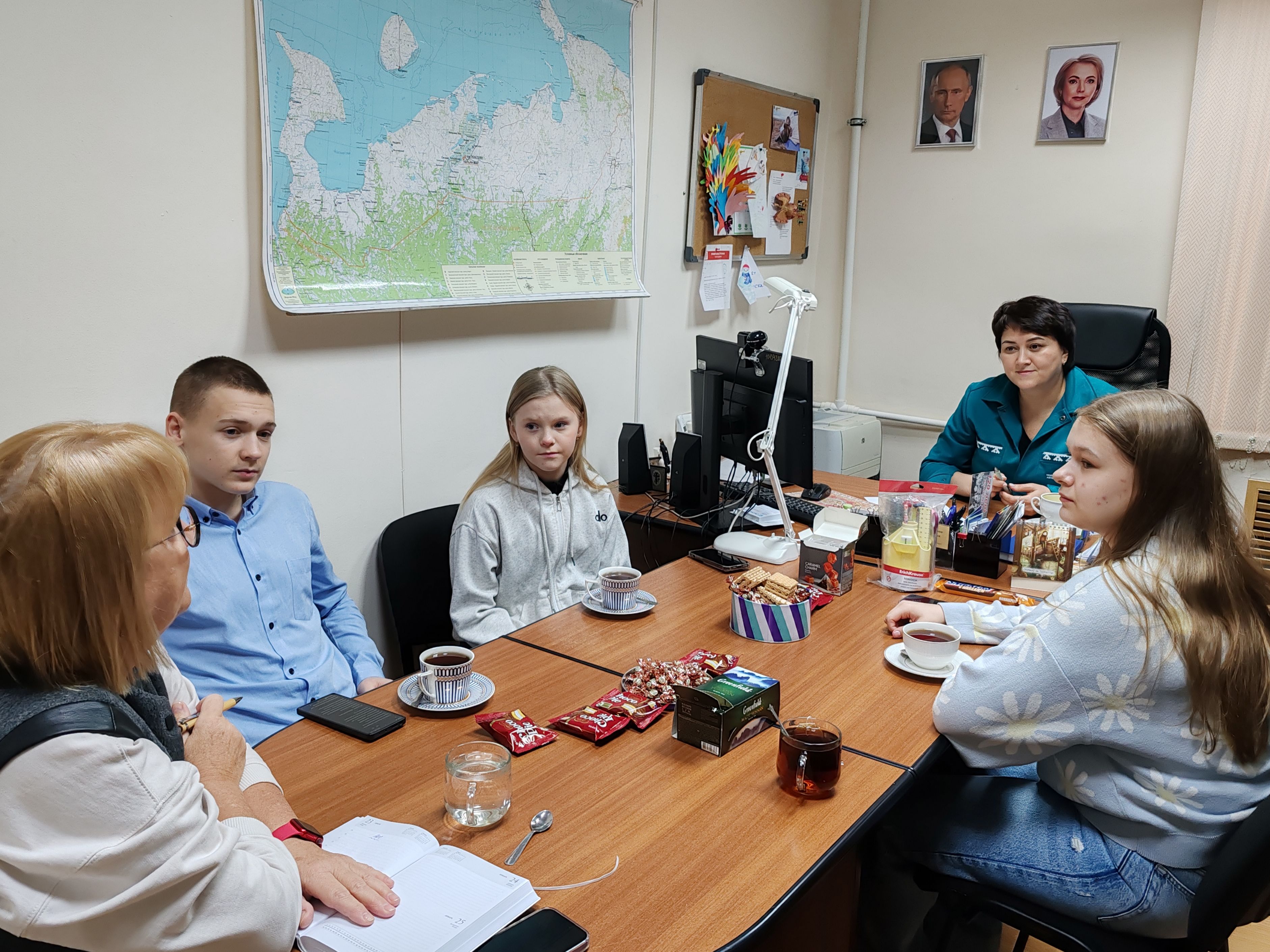 Встреча уполномоченного по правам ребёнка в НАО с активом Детского совета
