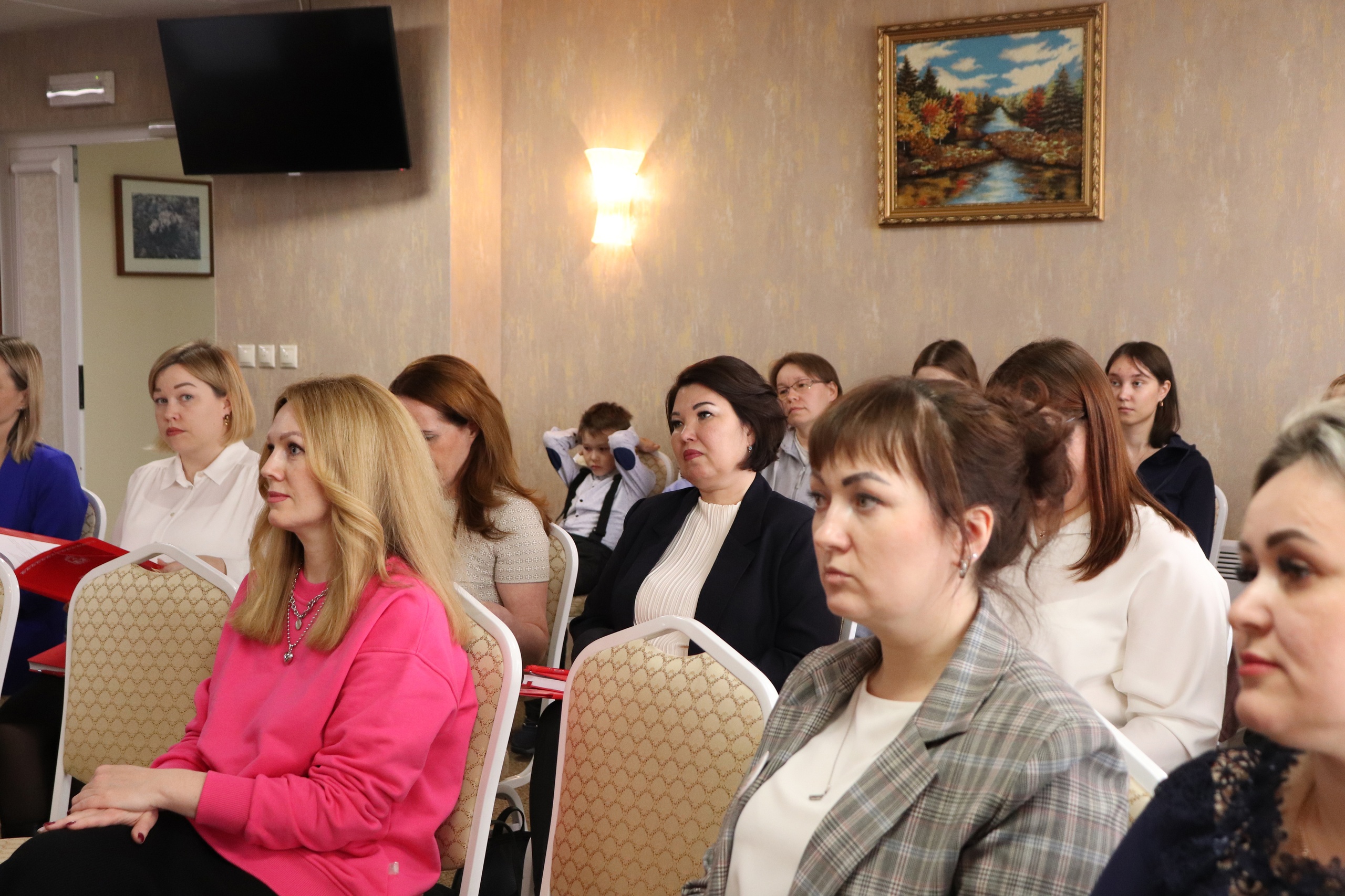 На заседании экспертного совета при Уполномоченном по правам ребенка в НАО вручили награды На заседании экспертного совета при Уполномоченном по правам ребенка в НАО вручили награды