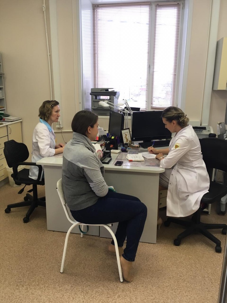 В поликлинике Заполярного района принимала Татьяна Сергеевна Филонова - врач акушер-гинеколог ФГБУ СКФНКЦ ФМБА России. ZrHV1sYPq_E.jpg